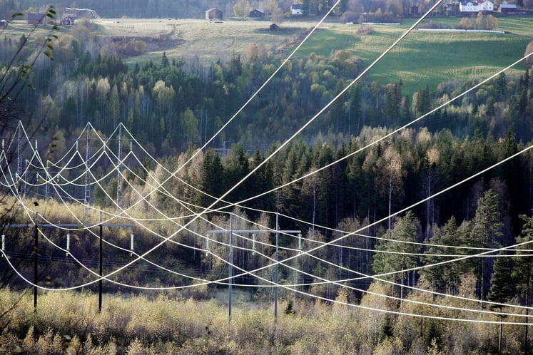 Power lines over Indalsälven. 